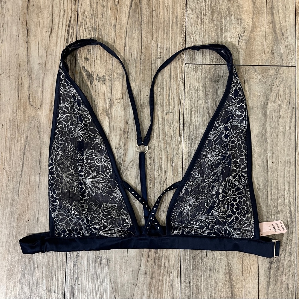 NWT Victoria’s Secret Lingerie Bralette (Size-M)